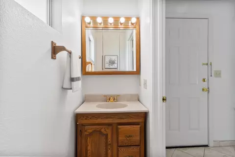 Bath - 3237 Irvindale Way, Antelope, CA 95843 photo 3 of 3