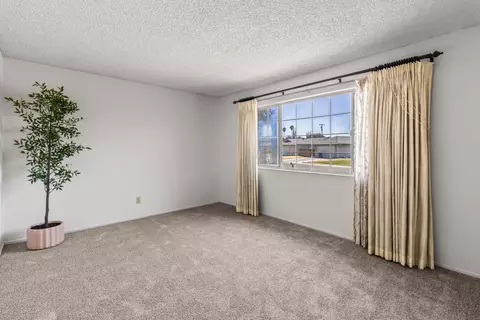 Living - 3237 Irvindale Way, Antelope, CA 95843 photo 2 of 10