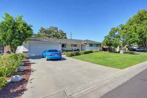44298 N El Macero Dr, El Macero, CA 95618 photo 2