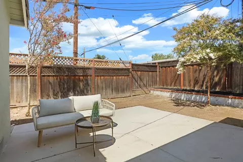 Exterior - 1436 Chester Dr, Tracy, CA 95376 photo 6 of 10