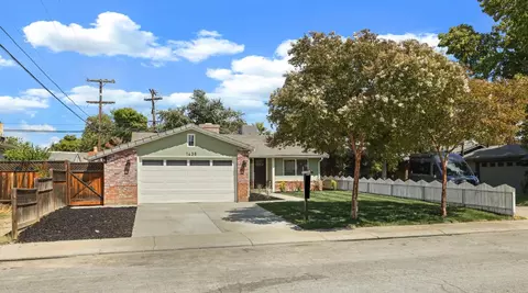 Exterior - 1436 Chester Dr, Tracy, CA 95376 photo 4 of 10