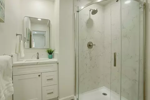 Bath - 1436 Chester Dr, Tracy, CA 95376 photo 2 of 5