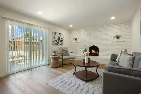 Living - 1436 Chester Dr, Tracy, CA 95376 photo 5 of 9