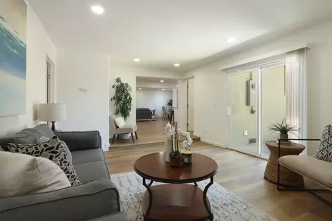 Living - 1436 Chester Dr, Tracy, CA 95376 photo 6 of 9