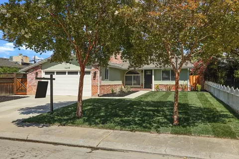 Exterior - 1436 Chester Dr, Tracy, CA 95376 photo 2 of 10