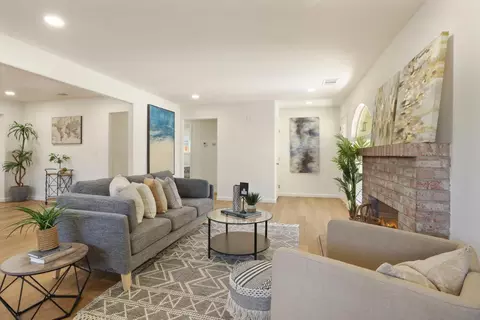 Living - 1436 Chester Dr, Tracy, CA 95376 photo 3 of 9