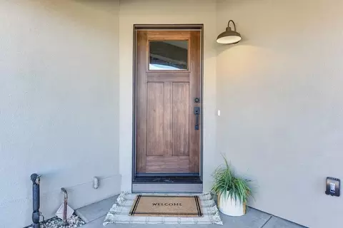 2660 Commons Pl, Auburn, CA 95603