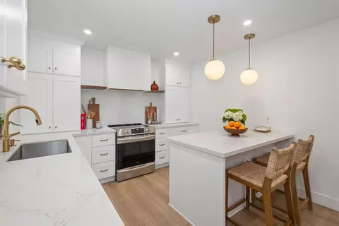 Kitchen - 489 Cabernet Ct, Escalon, CA 95320 photo 1 of 6