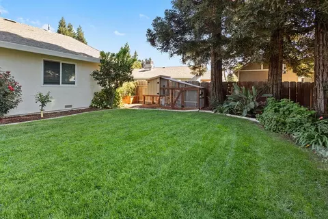 Exterior - 489 Cabernet Ct, Escalon, CA 95320 photo 6 of 16