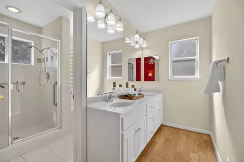Bath - 208 Avocet Ave, Davis, CA 95616 photo 4 of 8