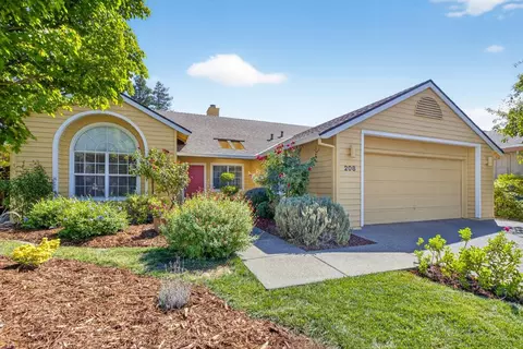 Exterior - 208 Avocet Ave, Davis, CA 95616 photo 4 of 20