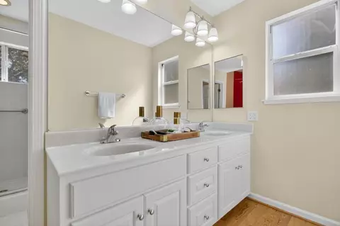 Bath - 208 Avocet Ave, Davis, CA 95616 photo 5 of 8