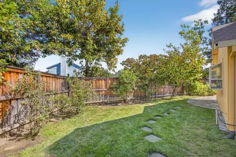 Exterior - 208 Avocet Ave, Davis, CA 95616 photo 10 of 20