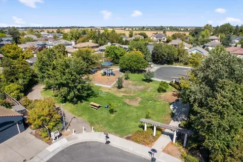 View/Area - 208 Avocet Ave, Davis, CA 95616 photo 5 of 9