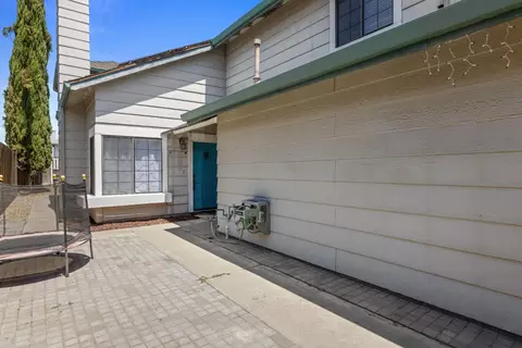 Exterior - 175 W Clover Rd, Tracy, CA 95376 photo 4 of 7