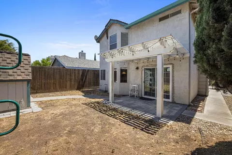 Exterior - 175 W Clover Rd, Tracy, CA 95376 photo 7 of 7