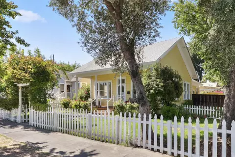 923 3rd St, Davis, CA 95616