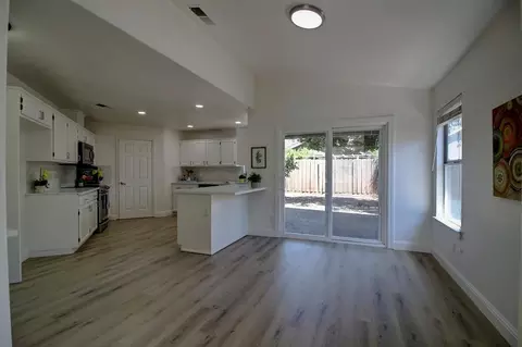 3884 Paula Ct, Turlock, CA 95382 photo 2