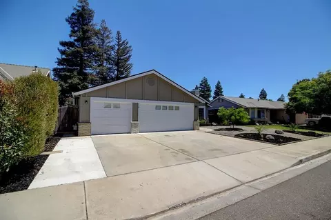 3884 Paula Ct, Turlock, CA 95382 photo 4