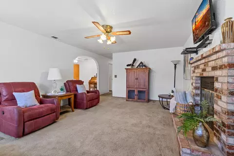 1155 Brentwood Ave, Gustine, CA 95322 photo 5