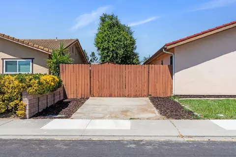 1444 Midland Ct, Manteca, CA 95336 photo 3