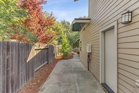 Exterior - 4606 San Marino Dr, Davis, CA 95618 photo 17 of 21