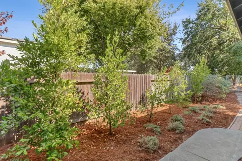 Exterior - 4606 San Marino Dr, Davis, CA 95618 photo 20 of 21