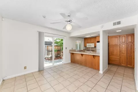 4006 Knoll Top Ct, Carmichael, CA 95608 photo 18