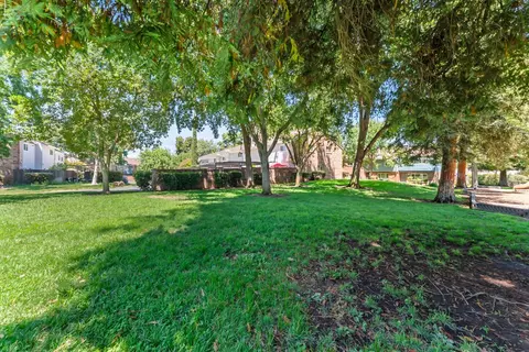 4006 Knoll Top Ct, Carmichael, CA 95608 photo 57