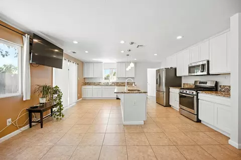 6147 Orsi Cir, Carmichael, CA 95608 photo 11