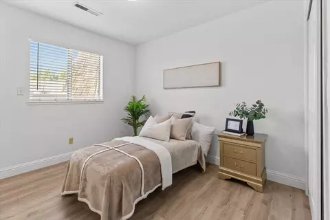 Bedroom - 1974 Shadowbrook Dr, Merced, CA 95348 photo 2 of 2