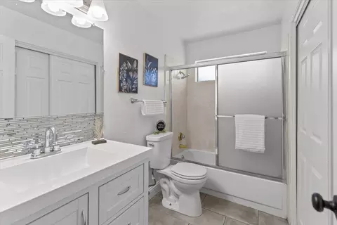 Bath - 1974 Shadowbrook Dr, Merced, CA 95348 photo 2 of 2