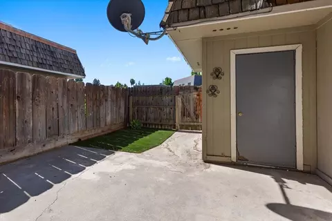 Exterior - 1974 Shadowbrook Dr, Merced, CA 95348 photo 2 of 4