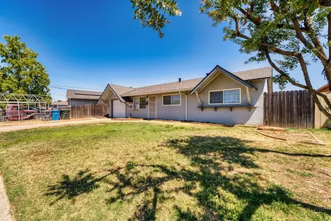 Exterior - 1883 14th St, Olivehurst, CA 95961 photo 2 of 7