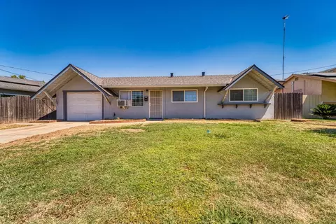 1883 14th St, Olivehurst, CA 95961 photo 1