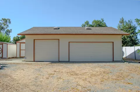 2482 E Collier Rd, Acampo, CA 95220 photo 3