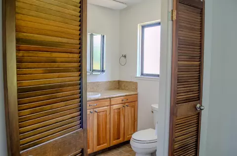 2482 E Collier Rd, Acampo, CA 95220 photo 18