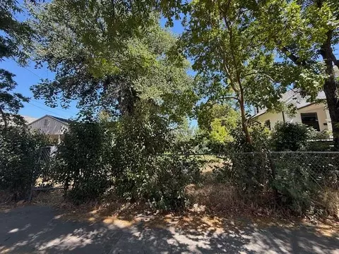 2525 28th St, Sacramento, CA 95818