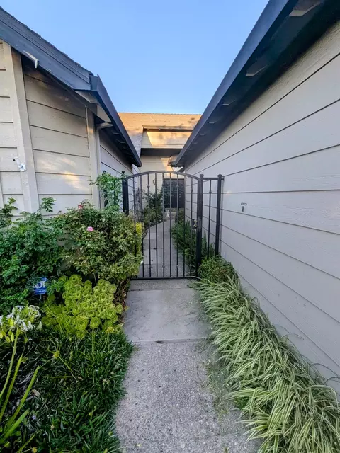 3836 Cougar Pl, Modesto, CA 95356 photo 3