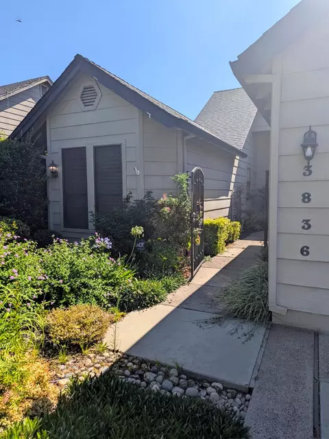 3836 Cougar Pl, Modesto, CA 95356 photo 2