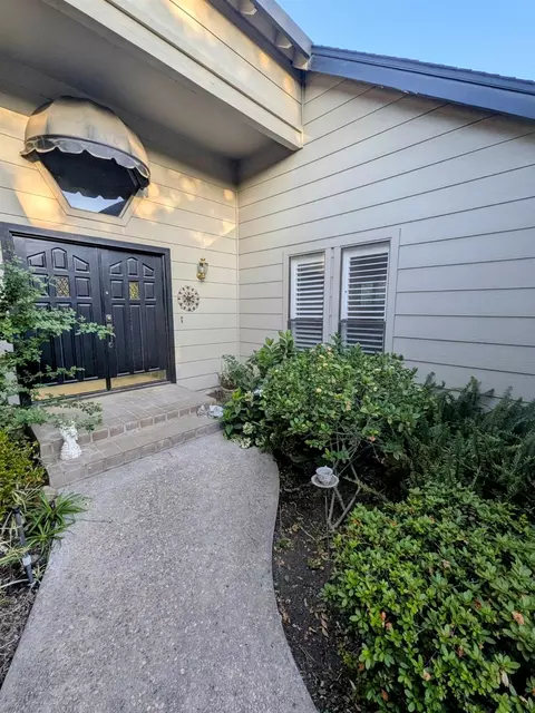 3836 Cougar Pl, Modesto, CA 95356 photo 4