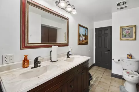 Bath - 11384 Colony Rd, Wilton, CA 95693 photo 7 of 7