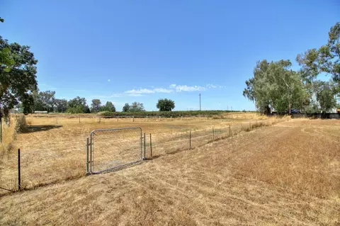 Exterior - 11384 Colony Rd, Wilton, CA 95693 photo 14 of 20