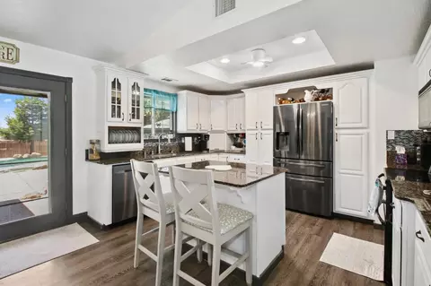 Kitchen - 11384 Colony Rd, Wilton, CA 95693 photo 2 of 4