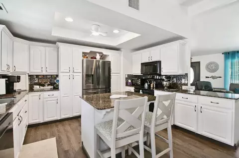 Kitchen - 11384 Colony Rd, Wilton, CA 95693 photo 1 of 4