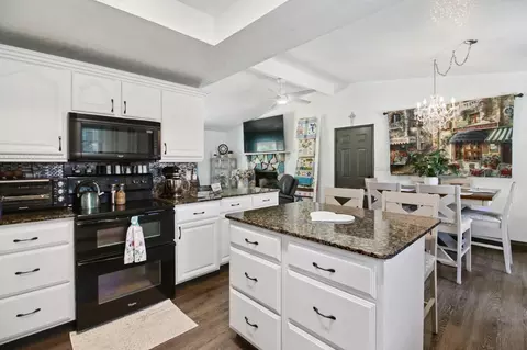 Kitchen - 11384 Colony Rd, Wilton, CA 95693 photo 3 of 4
