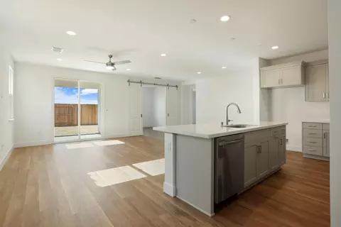 3274 Leo David St, Manteca, CA 95337 photo 3