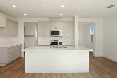3274 Leo David St, Manteca, CA 95337 photo 7