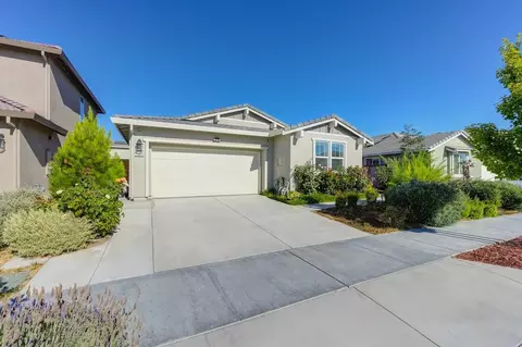 1045 Pipit St, Lathrop, CA 95330 photo 1