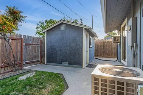 806 Barham Ct, Modesto, CA 95350 photo 25